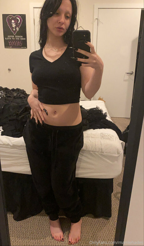 赤毛のセックスオンリーファンズ アート裸 画像