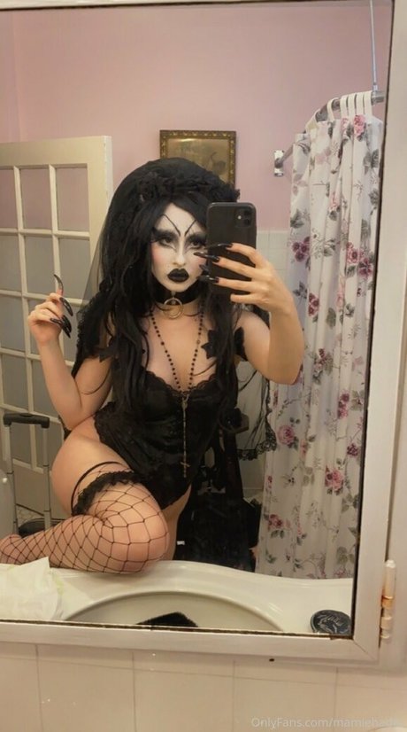 指マン 潮吹き オンリーファンズ 美しい裸 写真