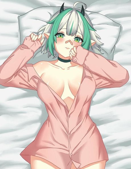 stomperz スター ヌード 写真