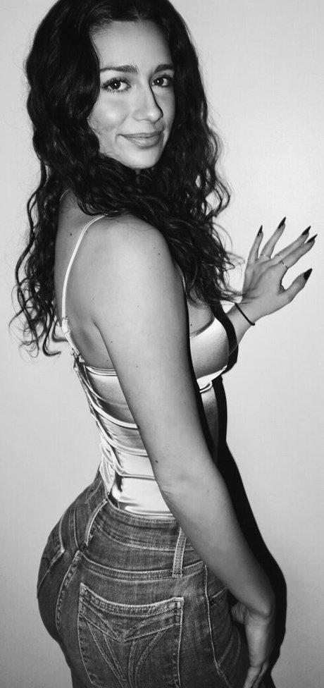 Emma Trout アートスター 画像