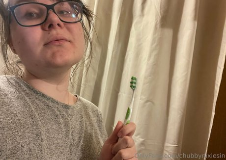 いちごミルクオンリーファンズ 無料 写真