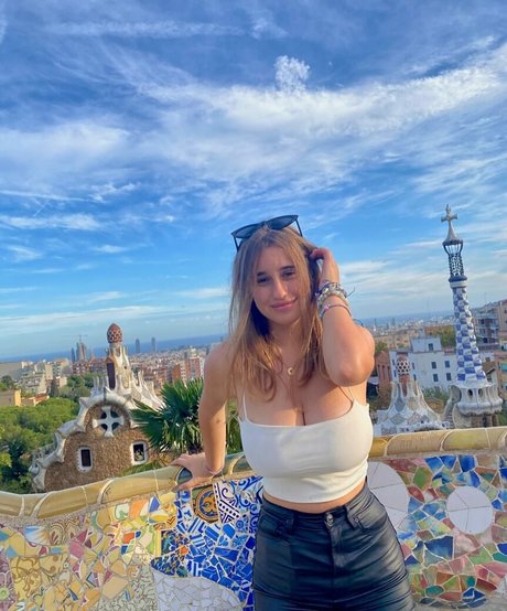 Julia Gomez XXXモデル 画像