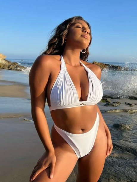 Maltese Girls セクシーモデル 写真