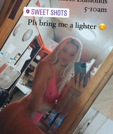 アジアン潮吹き オンリーファンズ ホットセクシー 画像