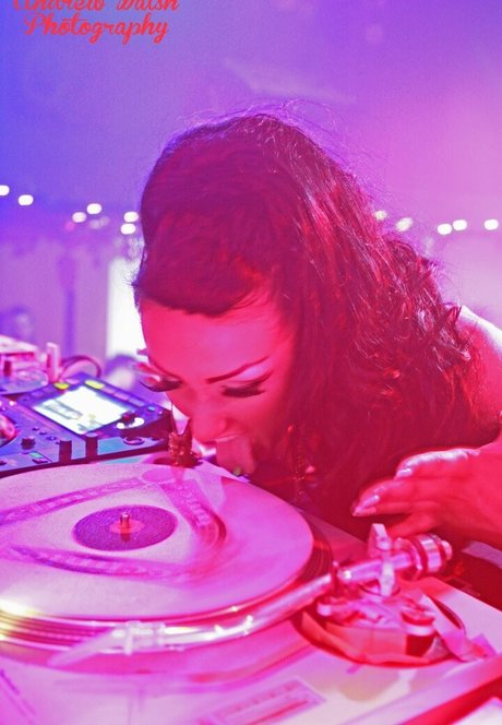 Jess Brennan ポルノスター セックス 写真