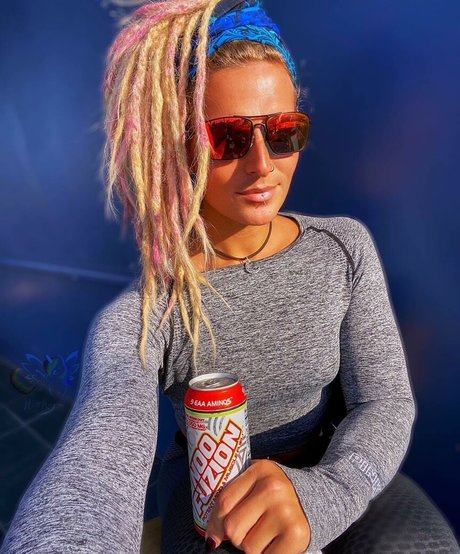 Hottrayne エロティックなスター 画像