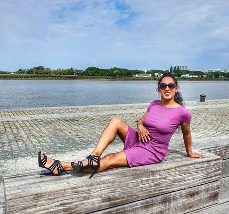 Natassia Crystal ポルノスター エロティック 画像