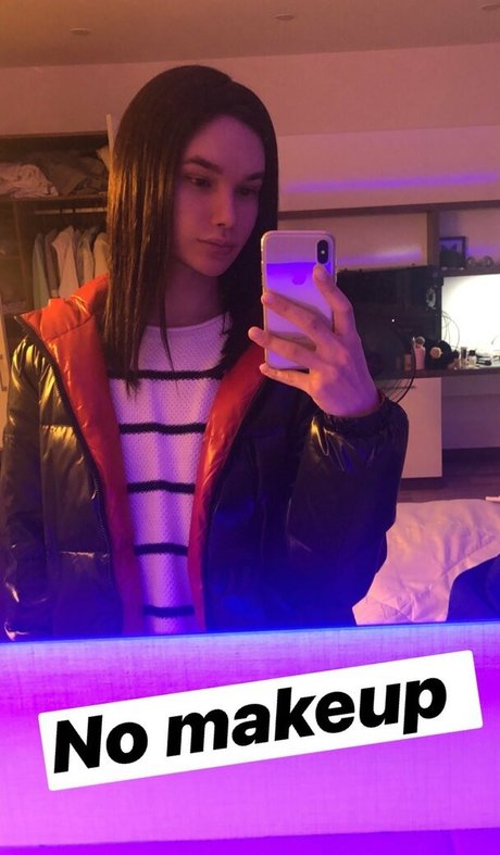 アラブの女の子オンリーファンズ セクシー裸 ギャラリー