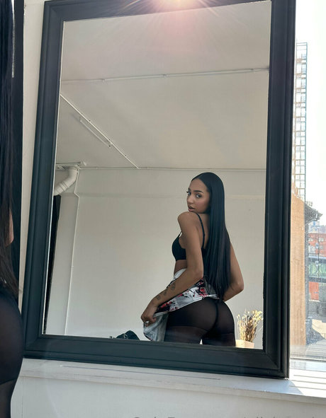 Alisha Kone 最高のスター ギャラリー