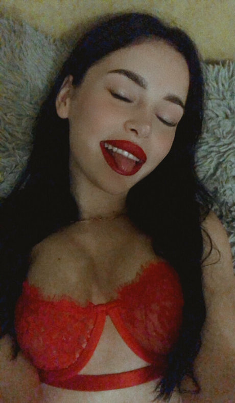 切断者オンリーファンズ ヌード 写真