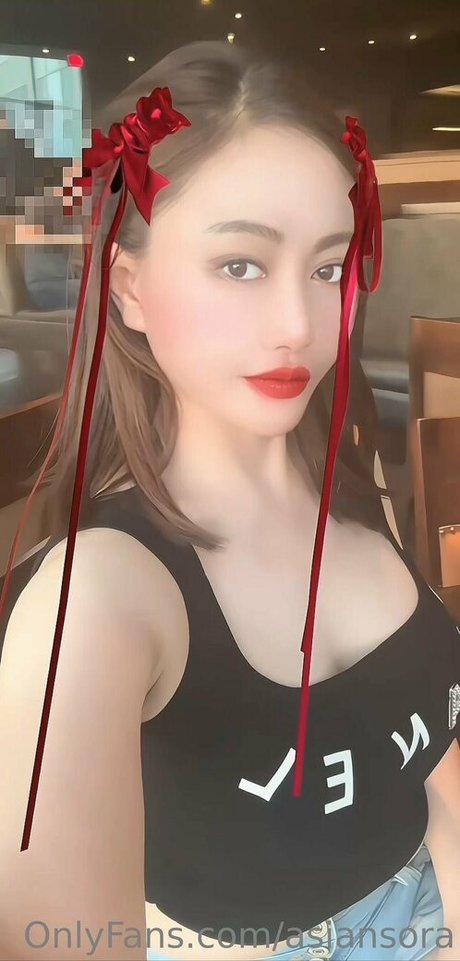 ティーンフィンガリングオンリーファンズ アートxxx 画像