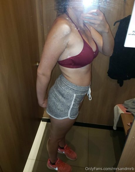 curvyycandyyfree 美しいモデル 画像