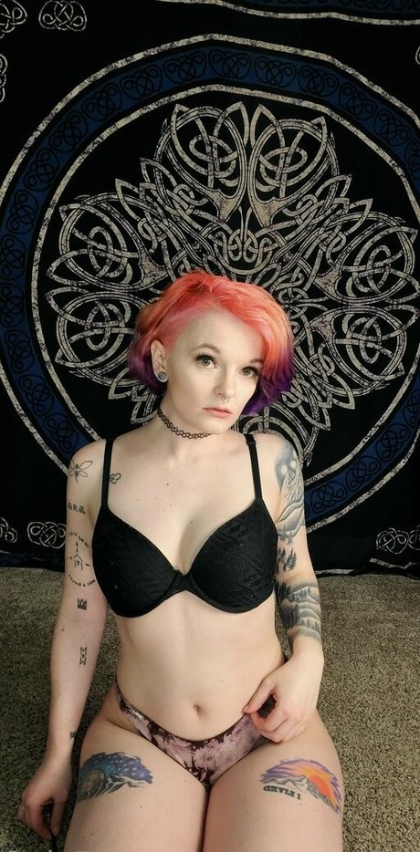 tatteasefree ヌードスター 写真