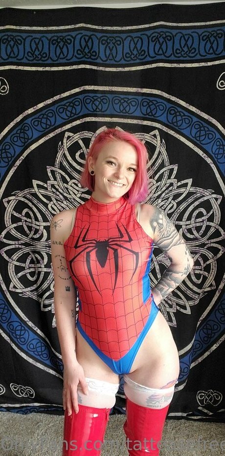 tatteasefree エロティックモデル 写真