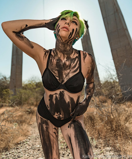 moonbabyfuxk ヌードモデル 写真