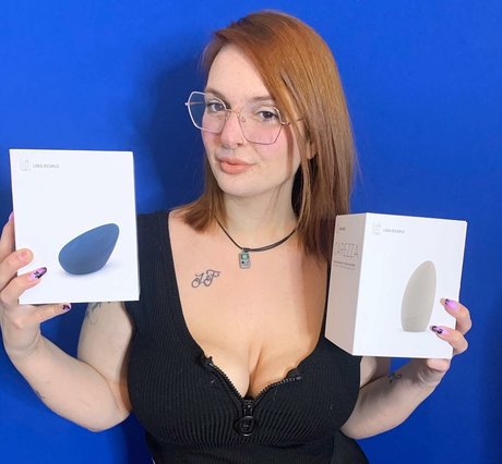 ssbbw オンリーファンズ アートポルノ 写真