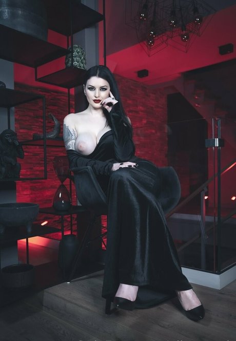 AlissaNoir セクシーモデル 写真