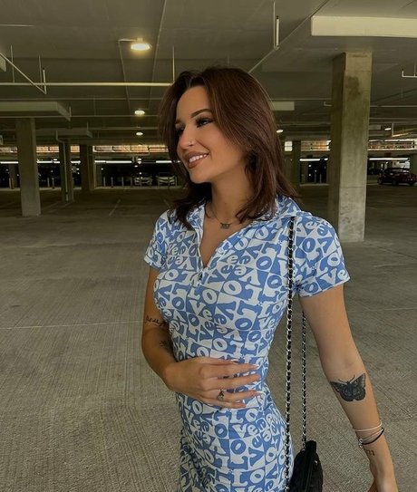 Brylee ポルノスター ヌード 写真