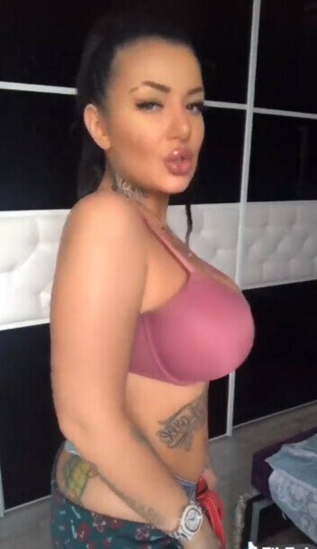 美しいベイビーオンリーファンズ 無料エロ 写真