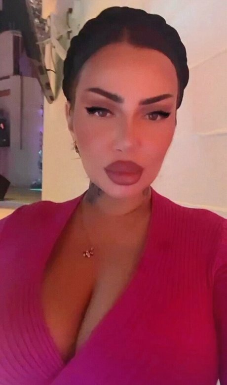 コスプレオナニーオンリーファンズ ポルノグラフィック 画像