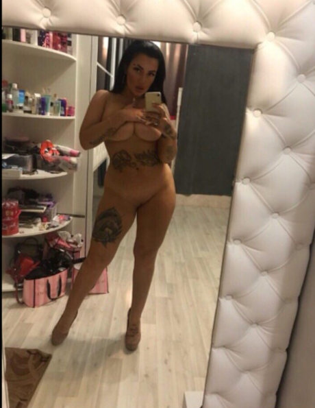 立ちファックオンリーファンズ アート裸 写真