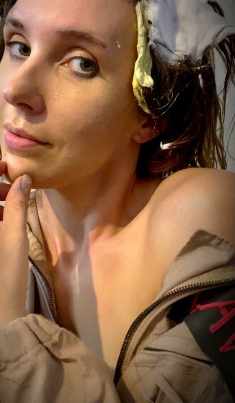 blondiedoes スター 裸 写真