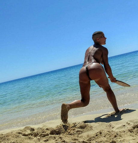 Katerinathedog エロティックなモデル 写真