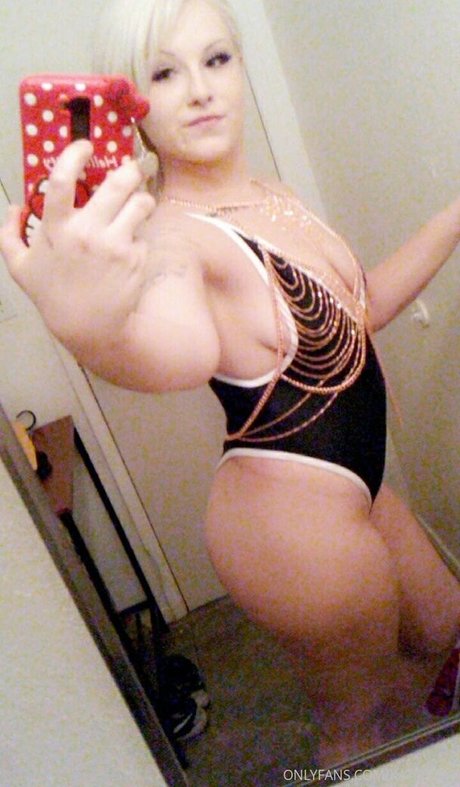 katiiemae ポルノスター 写真