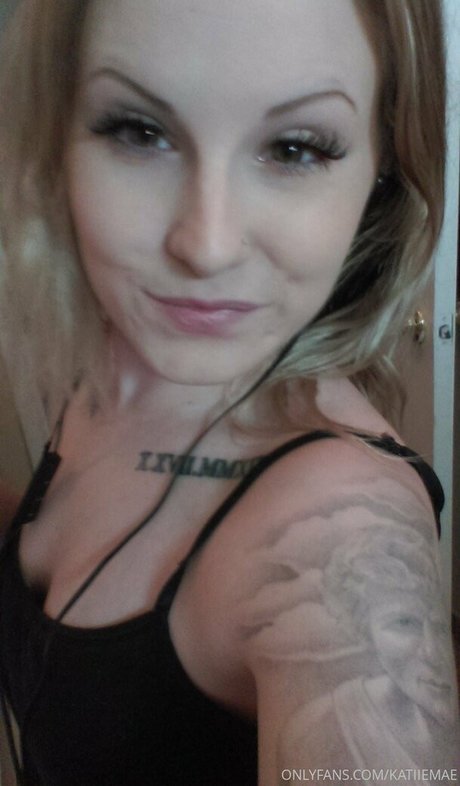 katiiemae ポルノ女優 写真