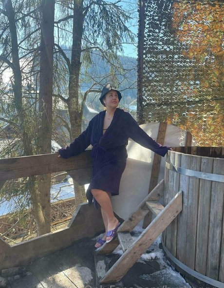 曲線美のブロンドオンリーファンズ 無料 写真