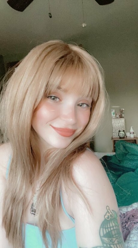 フィットネス 裸 オンリーファンズ 無料ヌード 画像