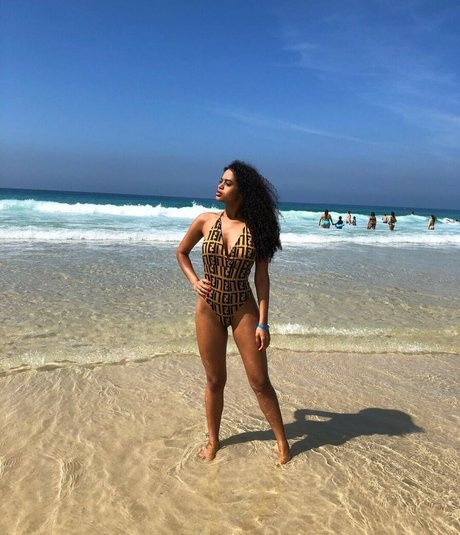 Vitoria rocha 20 ホット女優 写真