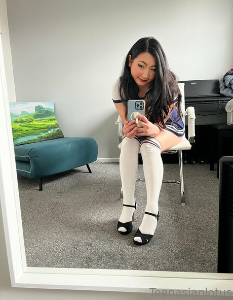 tomokorenfree スター 裸 写真