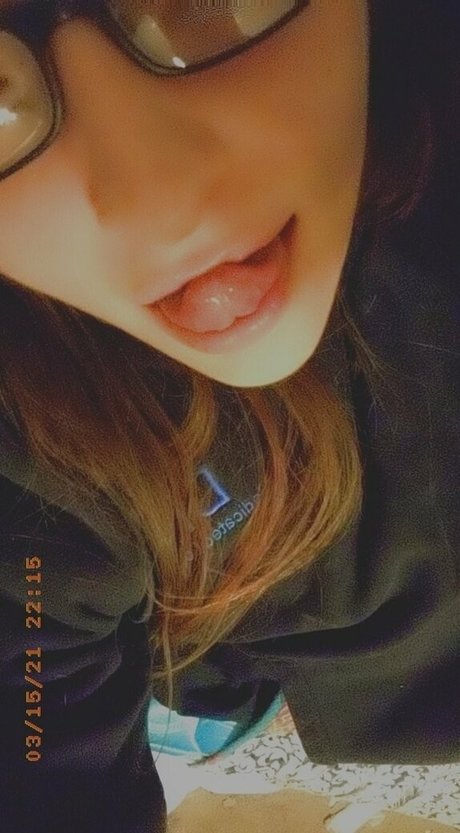 熟女の手コキオンリーファンズ セクシーヌード 写真