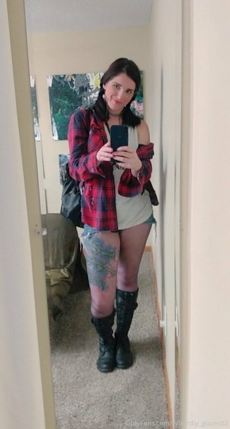 かわいいシーメールオンリーファンズ 無料ポルノ 画像