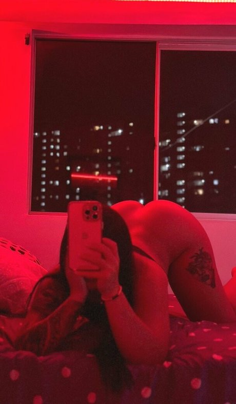 valeeenbossa 高品質のスター ギャラリー