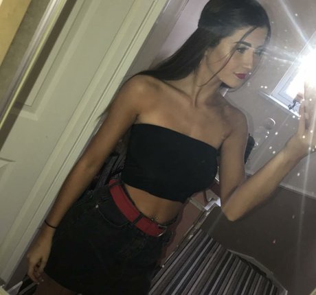 Laura Brophy ポルノモデル 写真