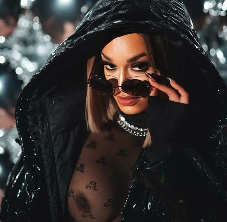 Pearl Thusi 高品質のスター ギャラリー