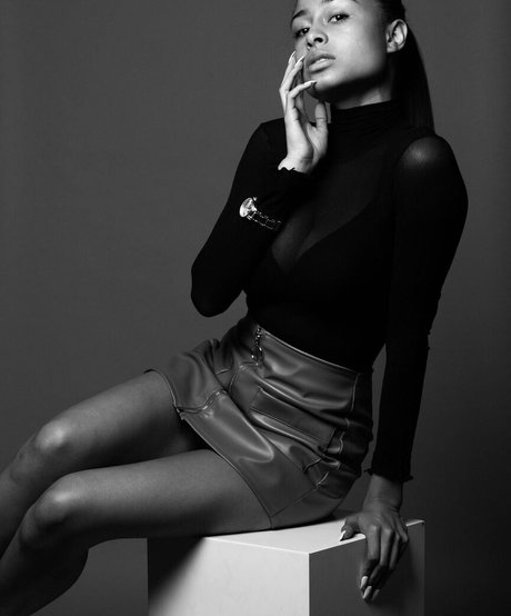 AlessiaSays ヌードモデル 写真