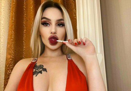 liya barbi your トップモデル 写真