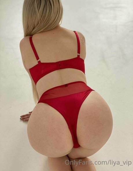 liya barbi your エロティックなスター 写真