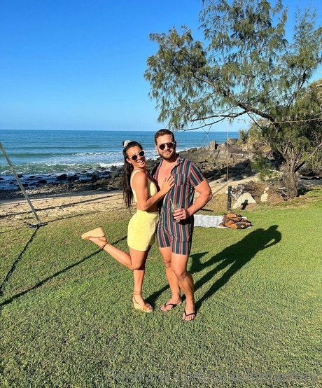 熟女の足オンリーファンズ ホットポルノ 画像