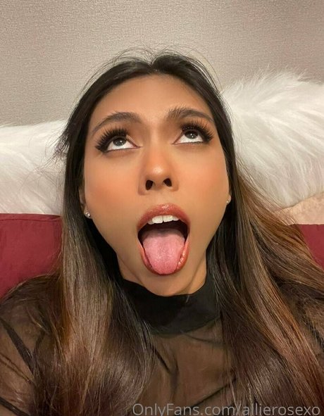 allierosexo セクシーなスター 写真