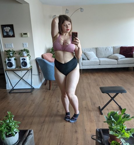 中出し 主観 オンリーファンズ セクシー 写真