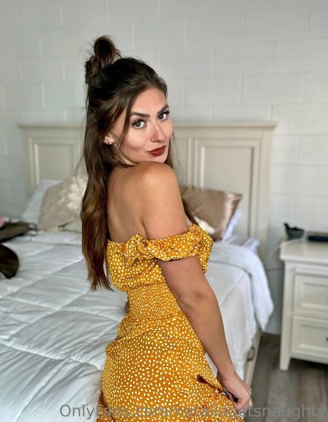 nataliagetsnaughty 無料女優 写真