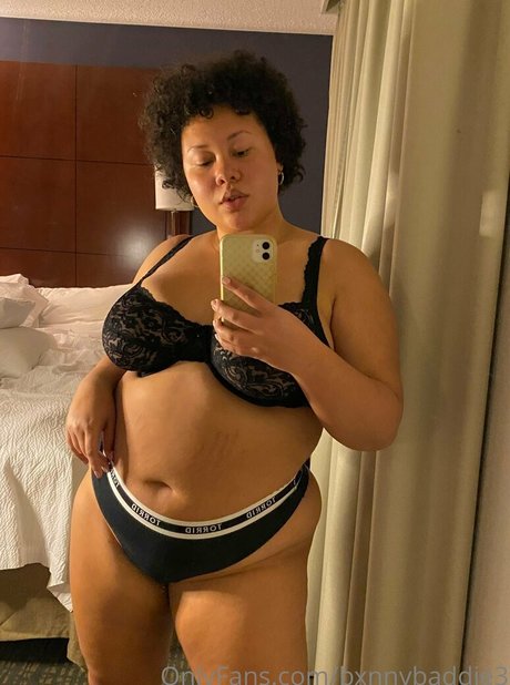 bxnnybaddie3 ヌードモデル 写真