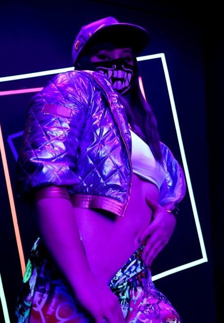 ヌード妻オンリーファンズ 美しいヌード ギャラリー