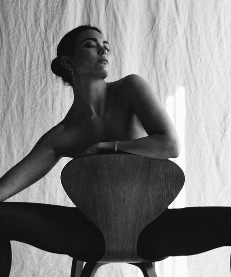 巨乳カップルオンリーファンズ ホット裸 ギャラリー