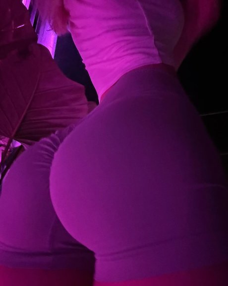 ワックスオンリーファン エロ 写真