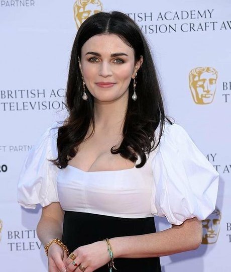Aisling Bea 美しいスター 写真